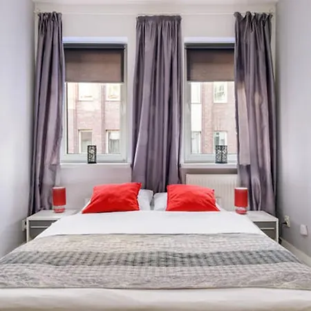 Homely Place - Parking Free 1 Apartmán *